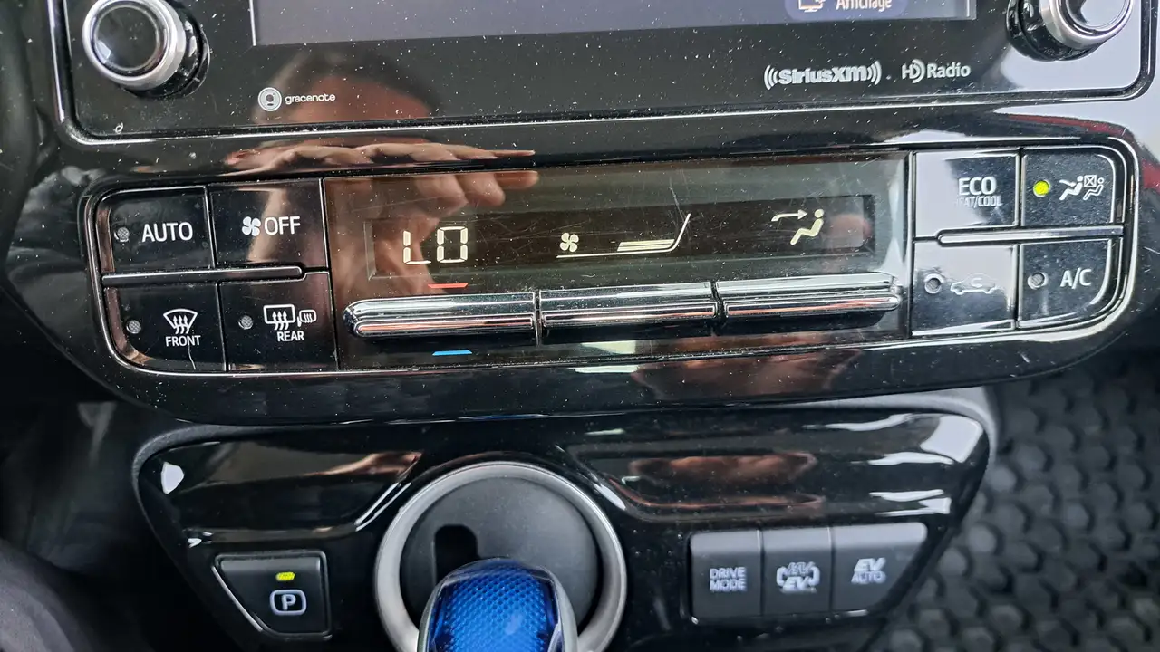 Toyota Prius Prime photo Toyota Prius Prime