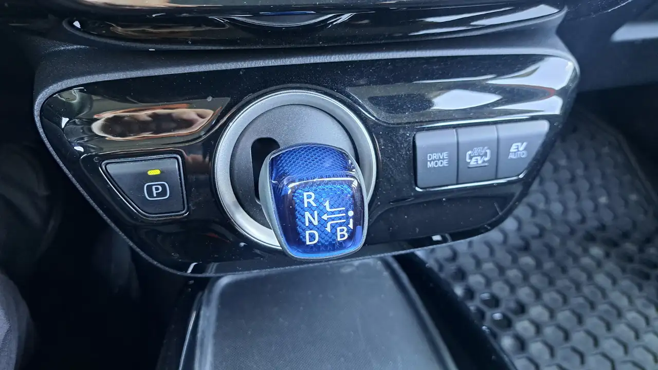 Toyota Prius Prime photo Toyota Prius Prime
