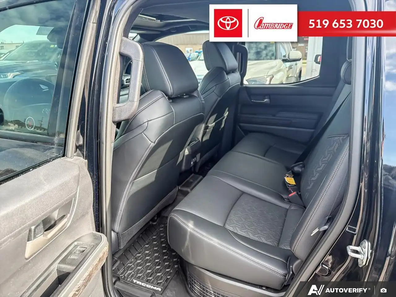 Toyota Tacoma снимка Toyota Tacoma