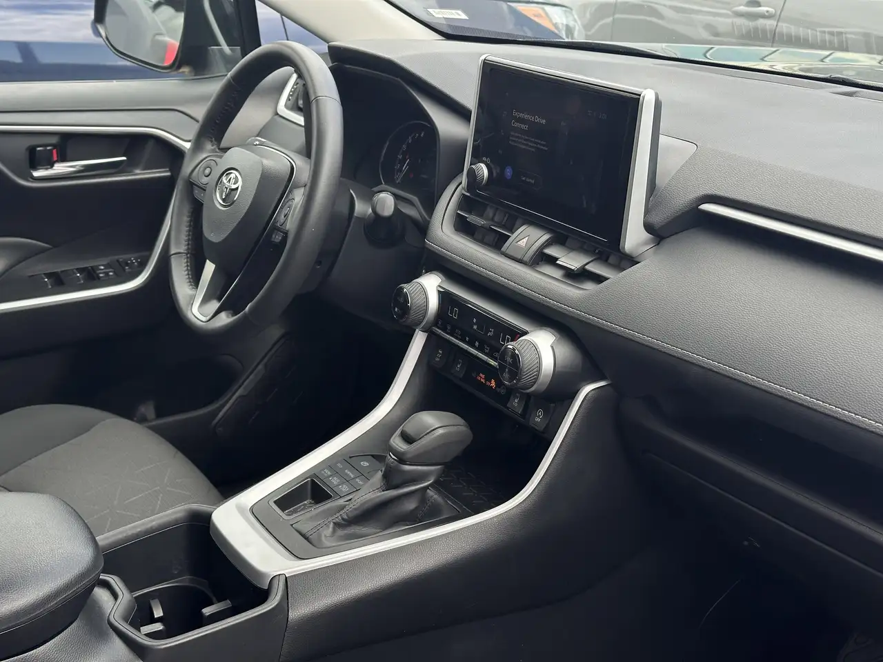 Toyota RAV 4 снимка Toyota RAV 4