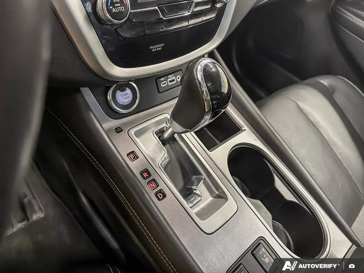 Nissan Murano снимка Nissan Murano
