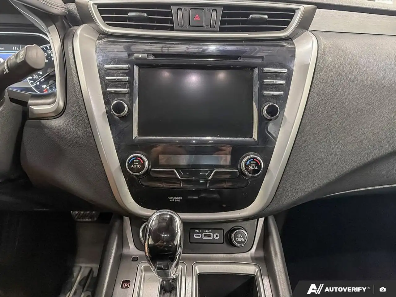 Nissan Murano снимка Nissan Murano