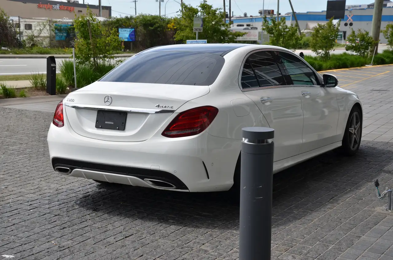 Mercedes-Benz C-Class photo Mercedes-Benz C-Class