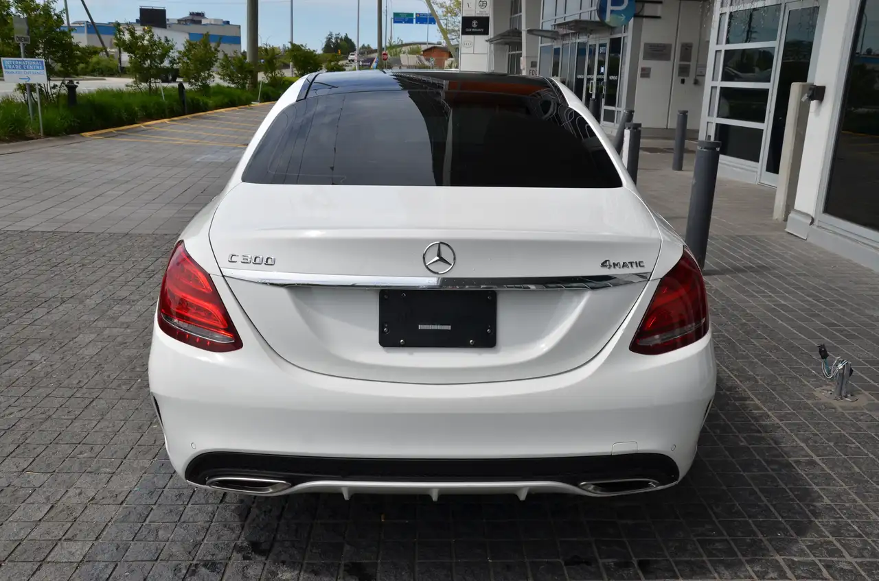 Mercedes-Benz C-Class photo Mercedes-Benz C-Class