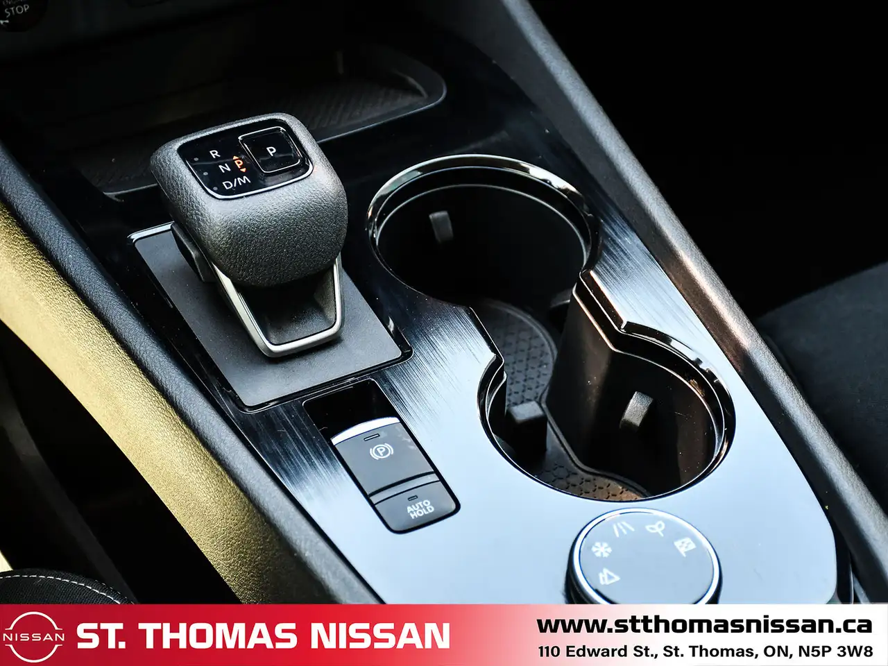 Nissan Rogue fotografie Nissan Rogue