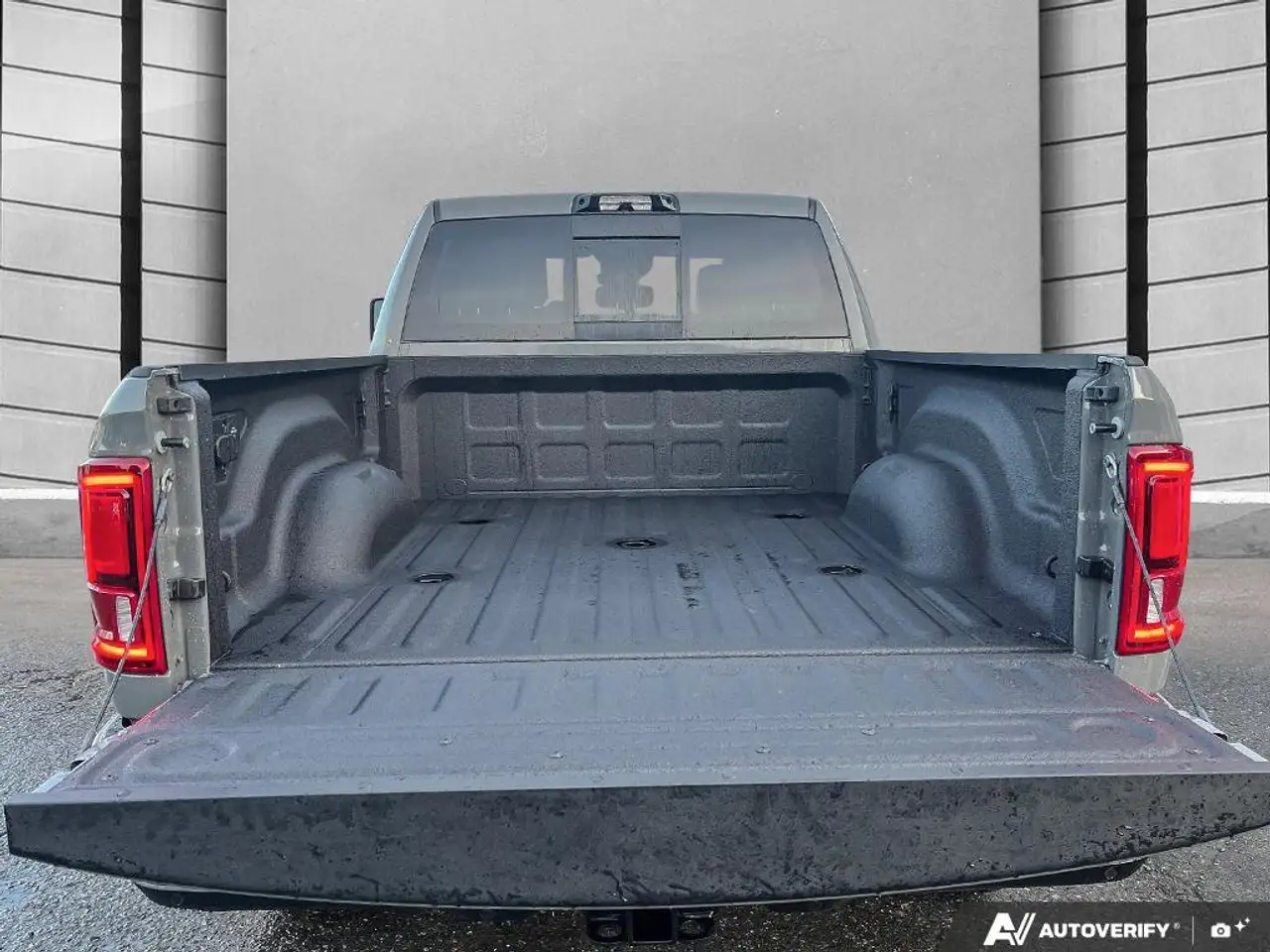 RAM 3500 снимка RAM 3500