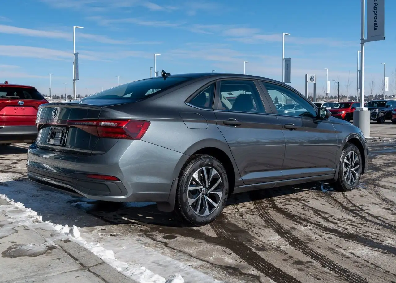 Volkswagen Jetta снимка Volkswagen Jetta