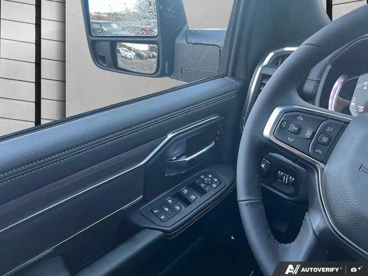 RAM 3500 снимка RAM 3500