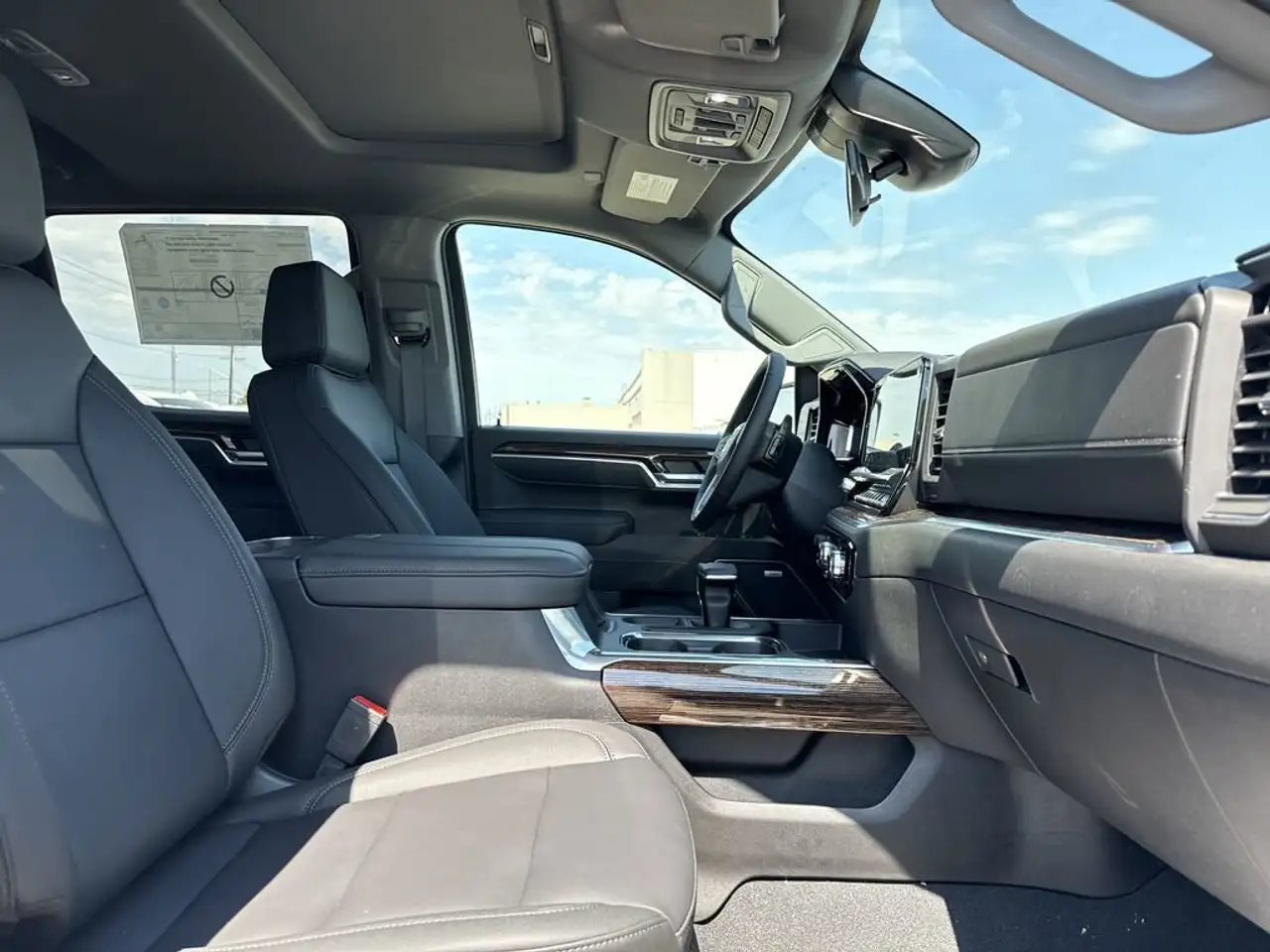 GMC Sierra 1500 снимка GMC Sierra 1500
