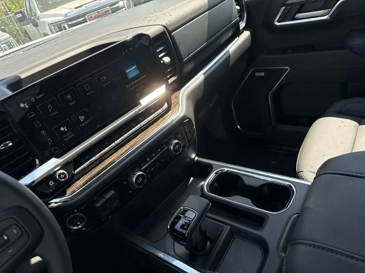 GMC Sierra 1500 снимка GMC Sierra 1500