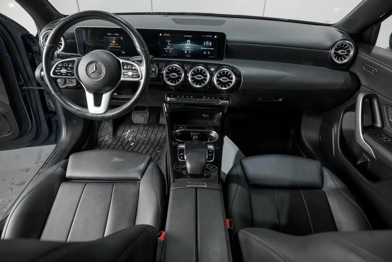Mercedes-Benz A-Class снимка Mercedes-Benz A-Class