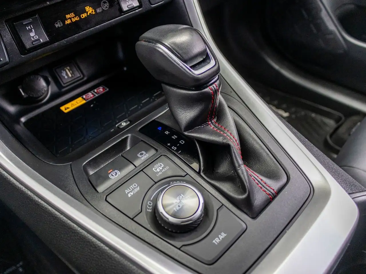Toyota RAV 4 Prime снимка Toyota RAV 4 Prime