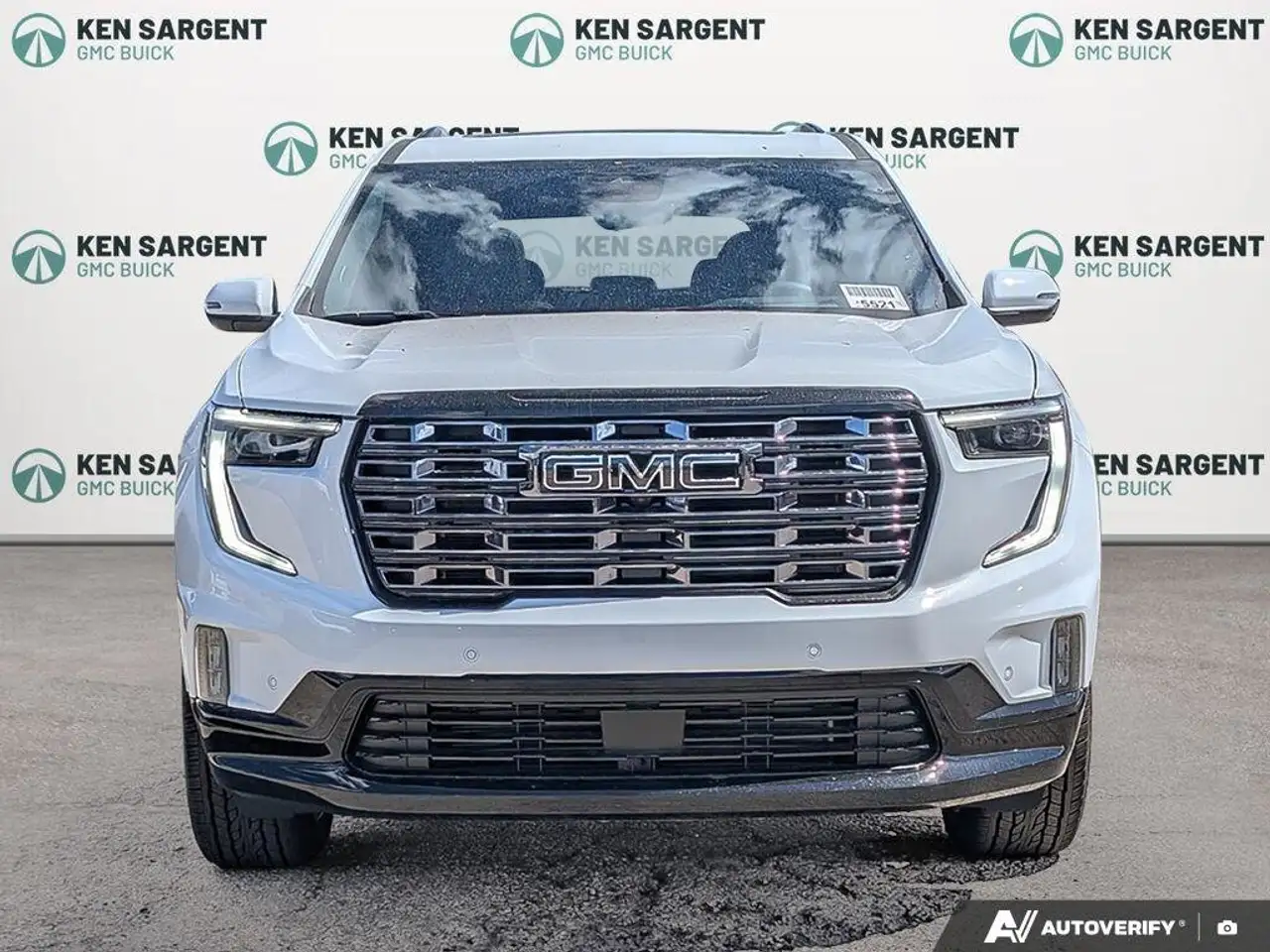 GMC Acadia снимка GMC Acadia
