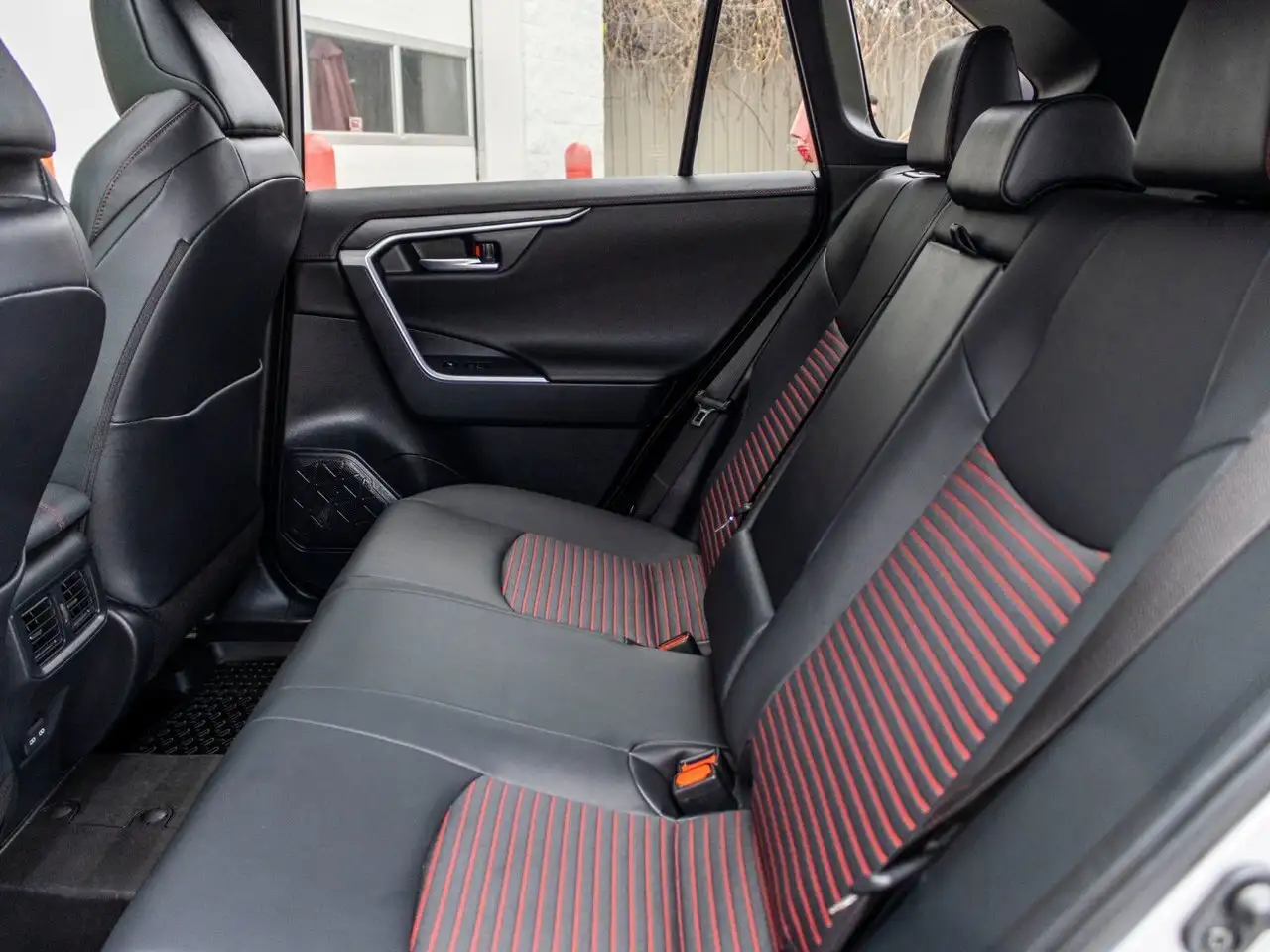 Toyota RAV 4 Prime снимка Toyota RAV 4 Prime