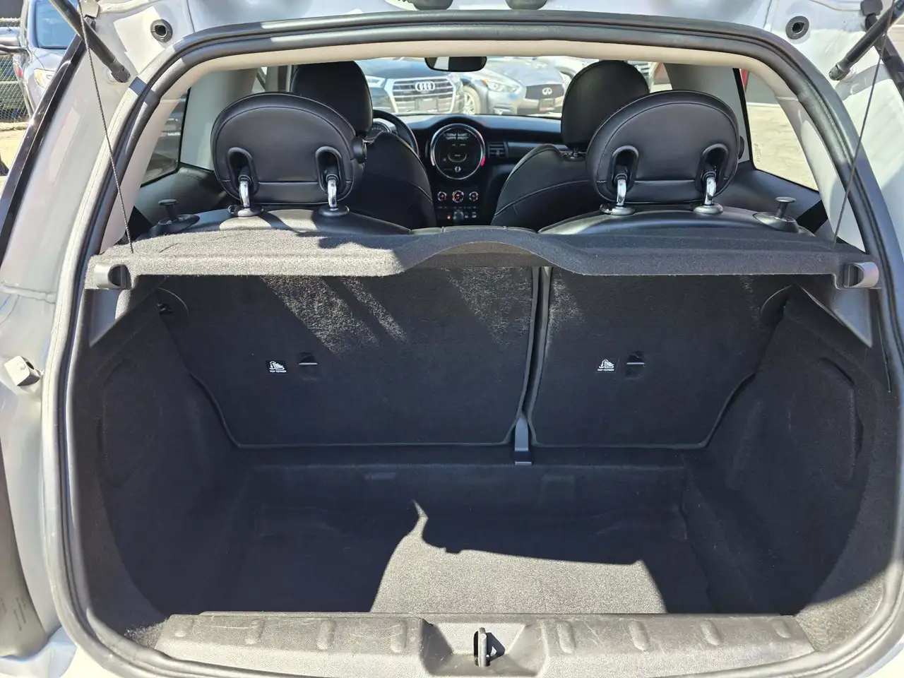 MINI 3 Door снимка MINI 3 Door