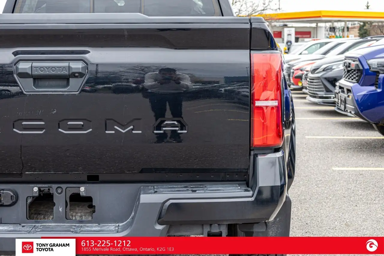 Toyota Tacoma снимка Toyota Tacoma