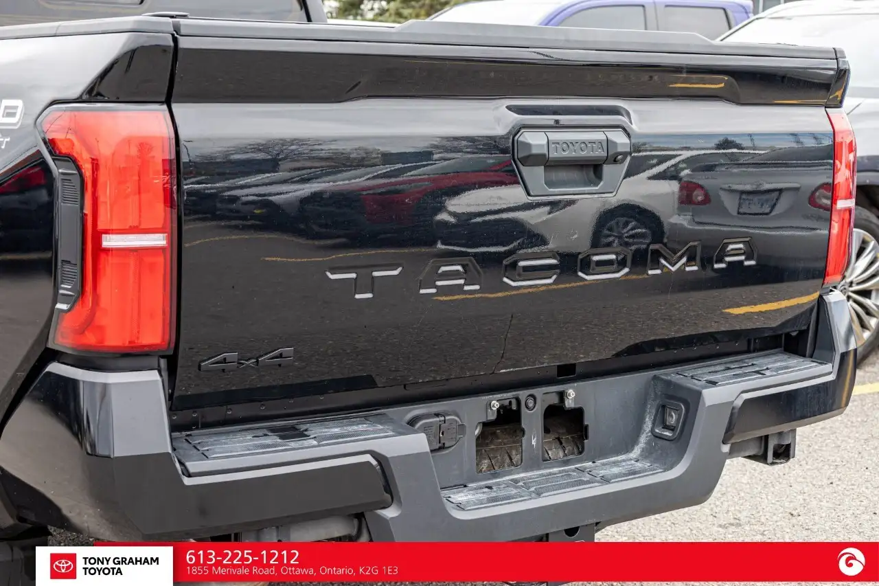 Toyota Tacoma снимка Toyota Tacoma