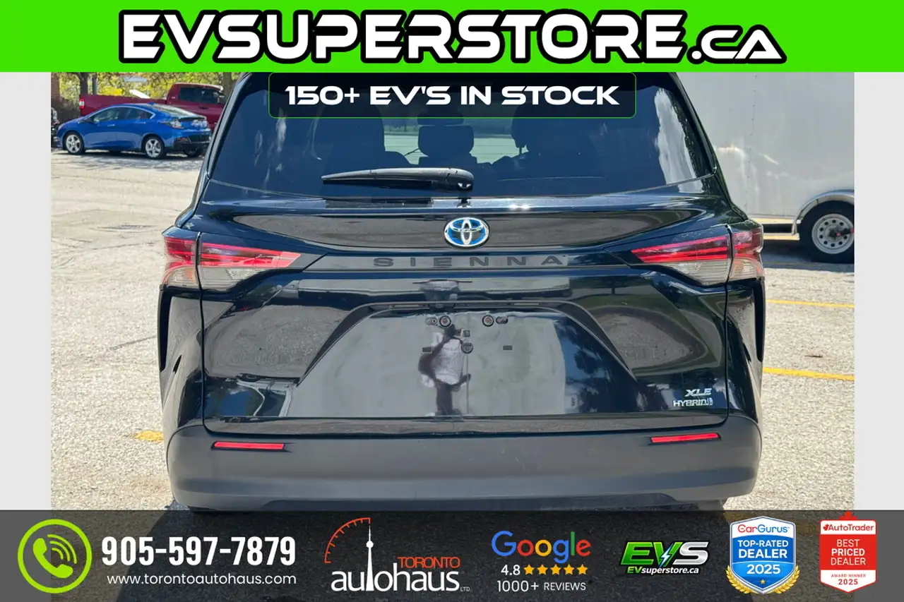 Toyota Sienna photo Toyota Sienna