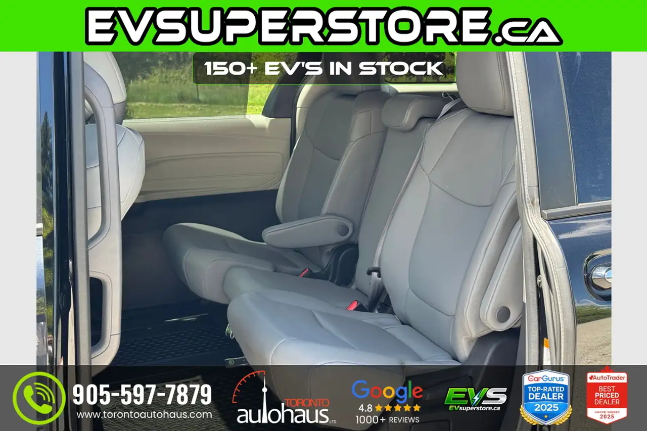 Toyota Sienna photo Toyota Sienna