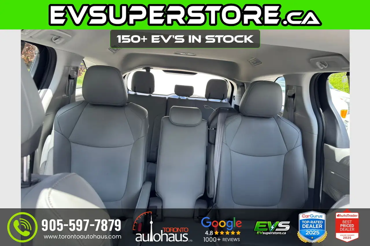 Toyota Sienna photo Toyota Sienna