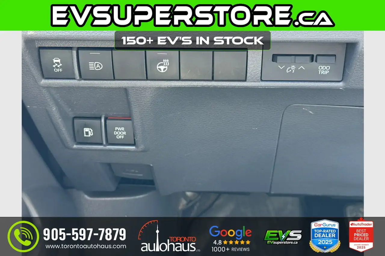 Toyota Sienna photo Toyota Sienna