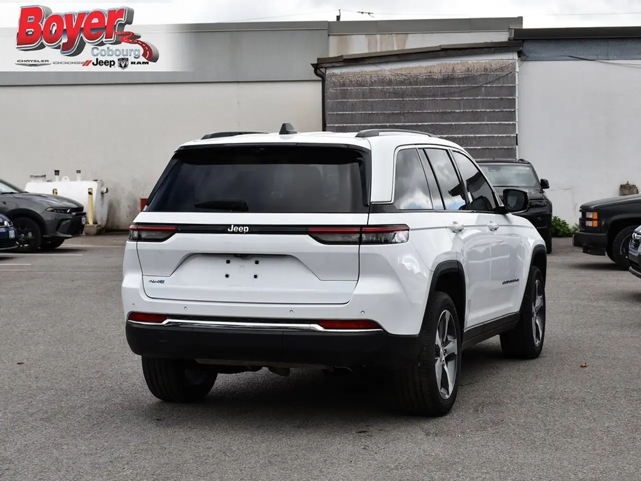 Jeep Grand Cherokee снимка Jeep Grand Cherokee