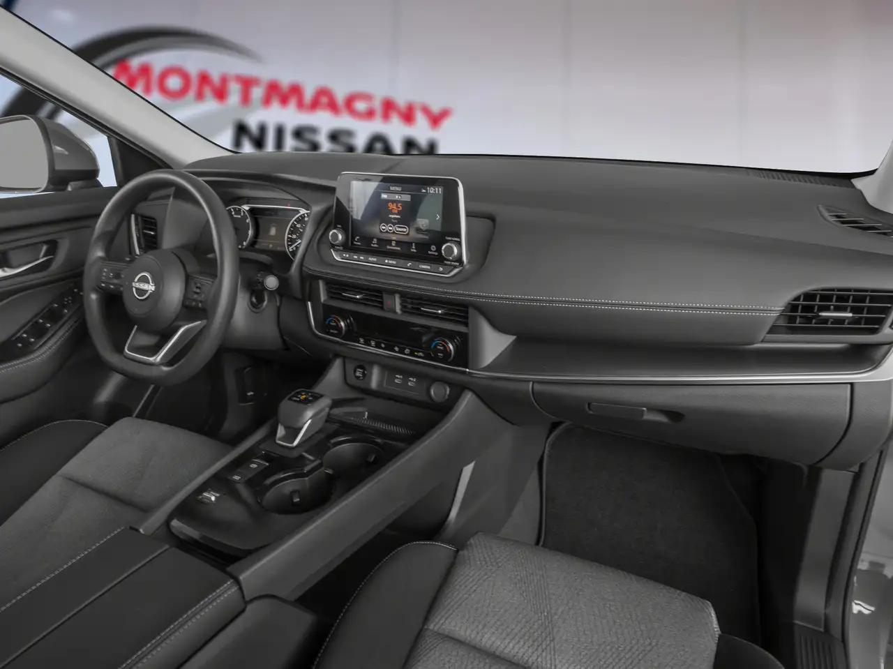 Nissan Rogue photo Nissan Rogue