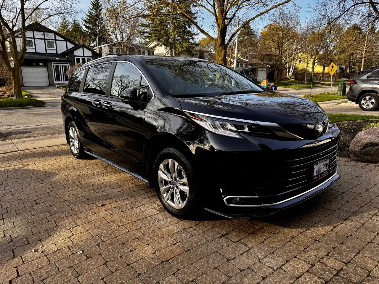 Toyota Sienna снимка Toyota Sienna