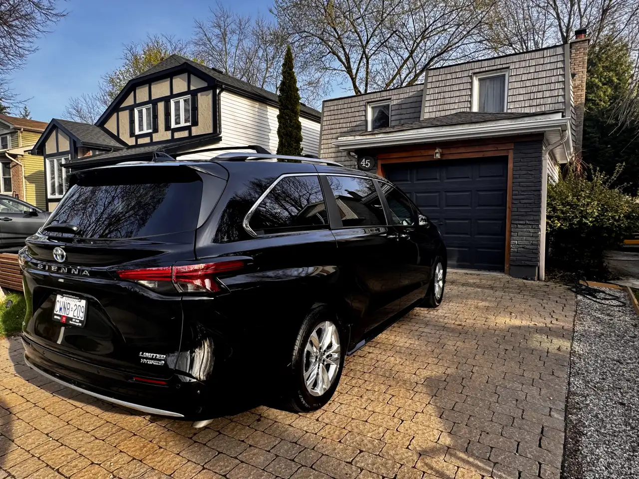 Toyota Sienna снимка Toyota Sienna