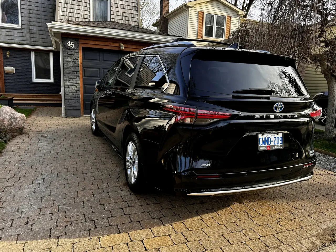 Toyota Sienna снимка Toyota Sienna