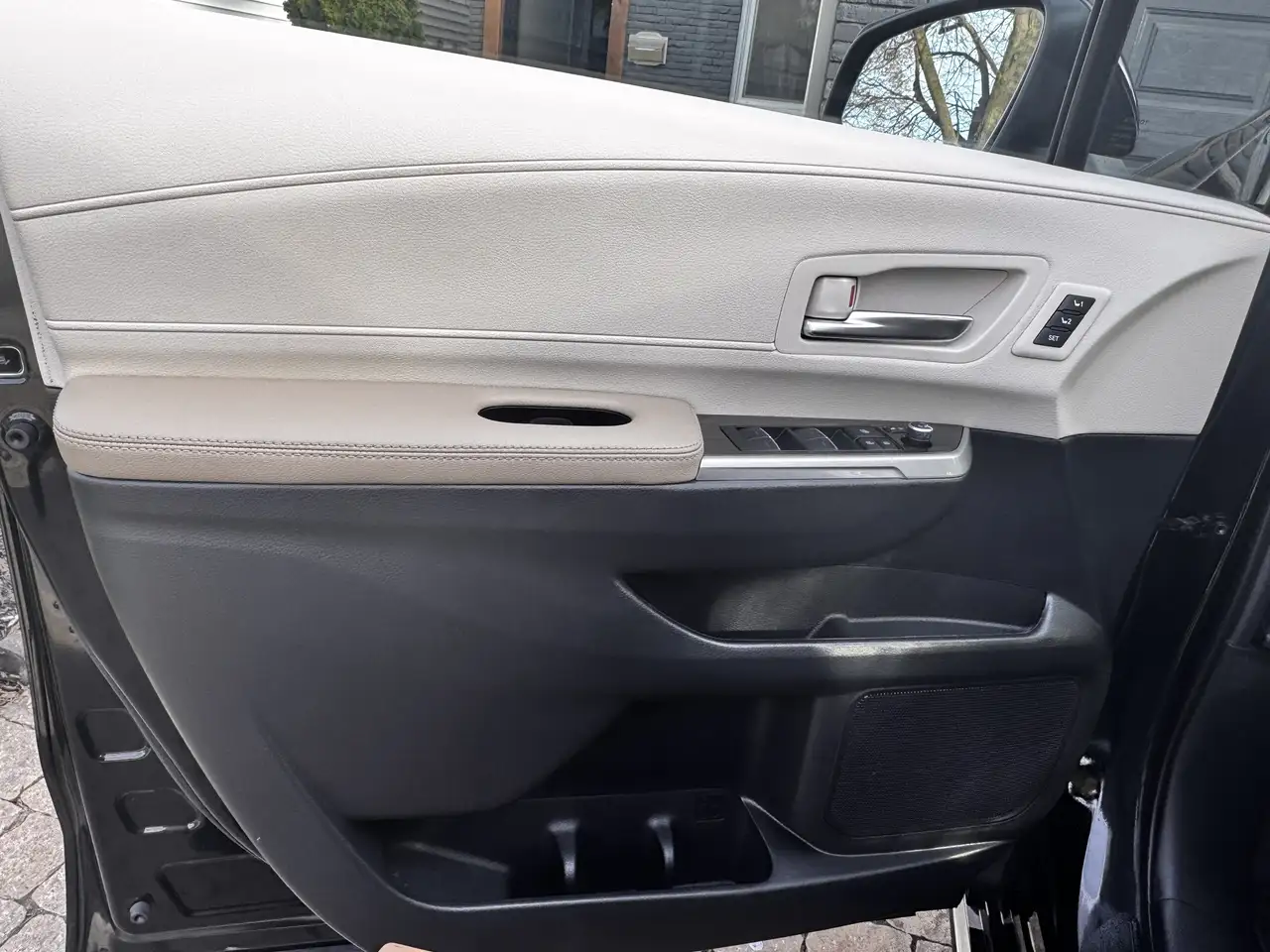 Toyota Sienna снимка Toyota Sienna