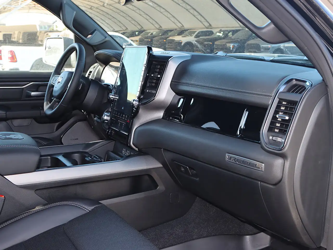 RAM 1500 снимка RAM 1500