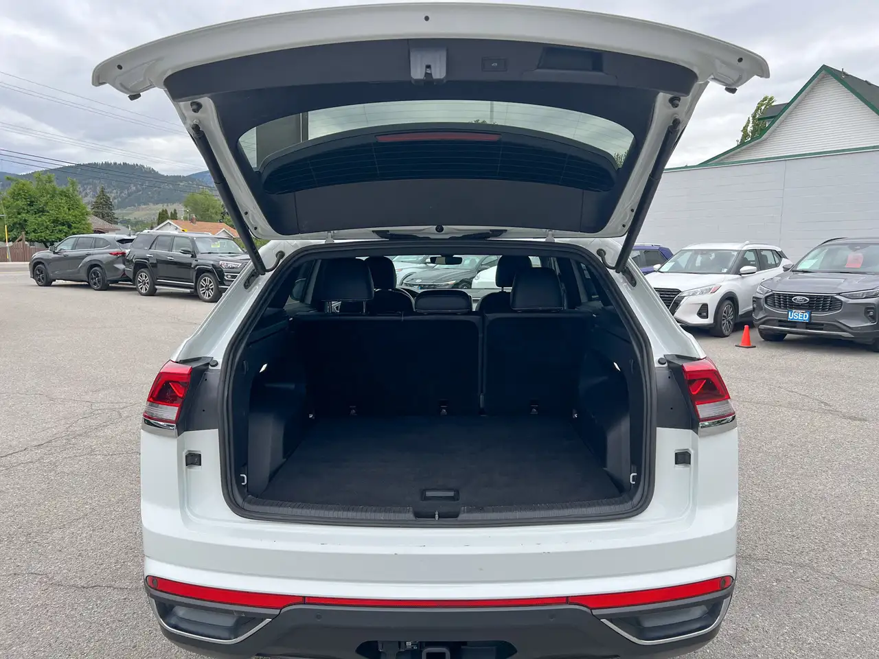 Volkswagen Atlas снимка Volkswagen Atlas