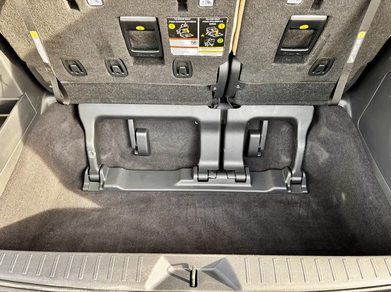 Toyota Sienna снимка Toyota Sienna
