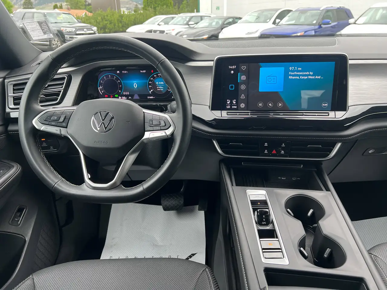 Volkswagen Atlas снимка Volkswagen Atlas