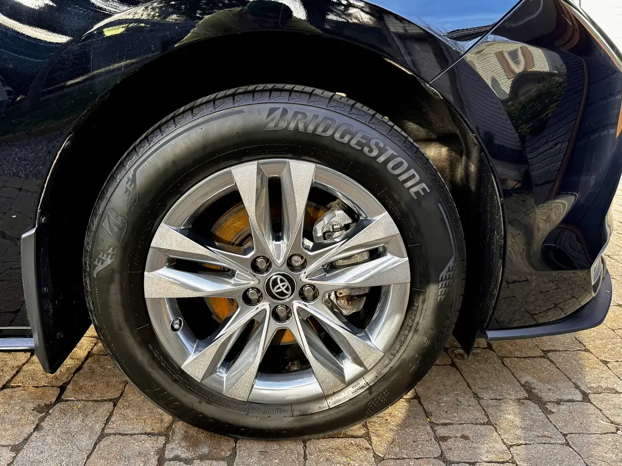 Toyota Sienna снимка Toyota Sienna