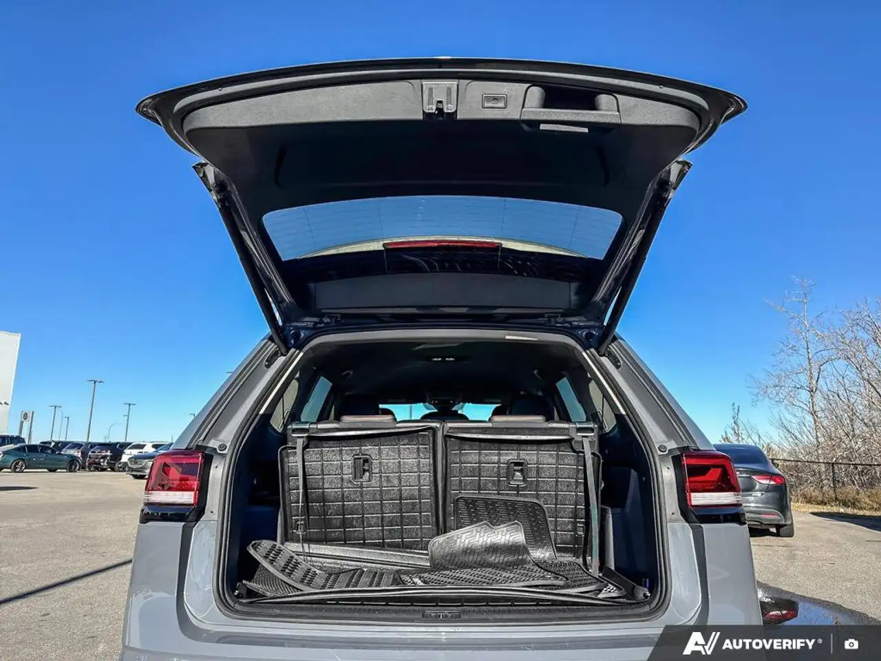 Volkswagen Atlas снимка Volkswagen Atlas