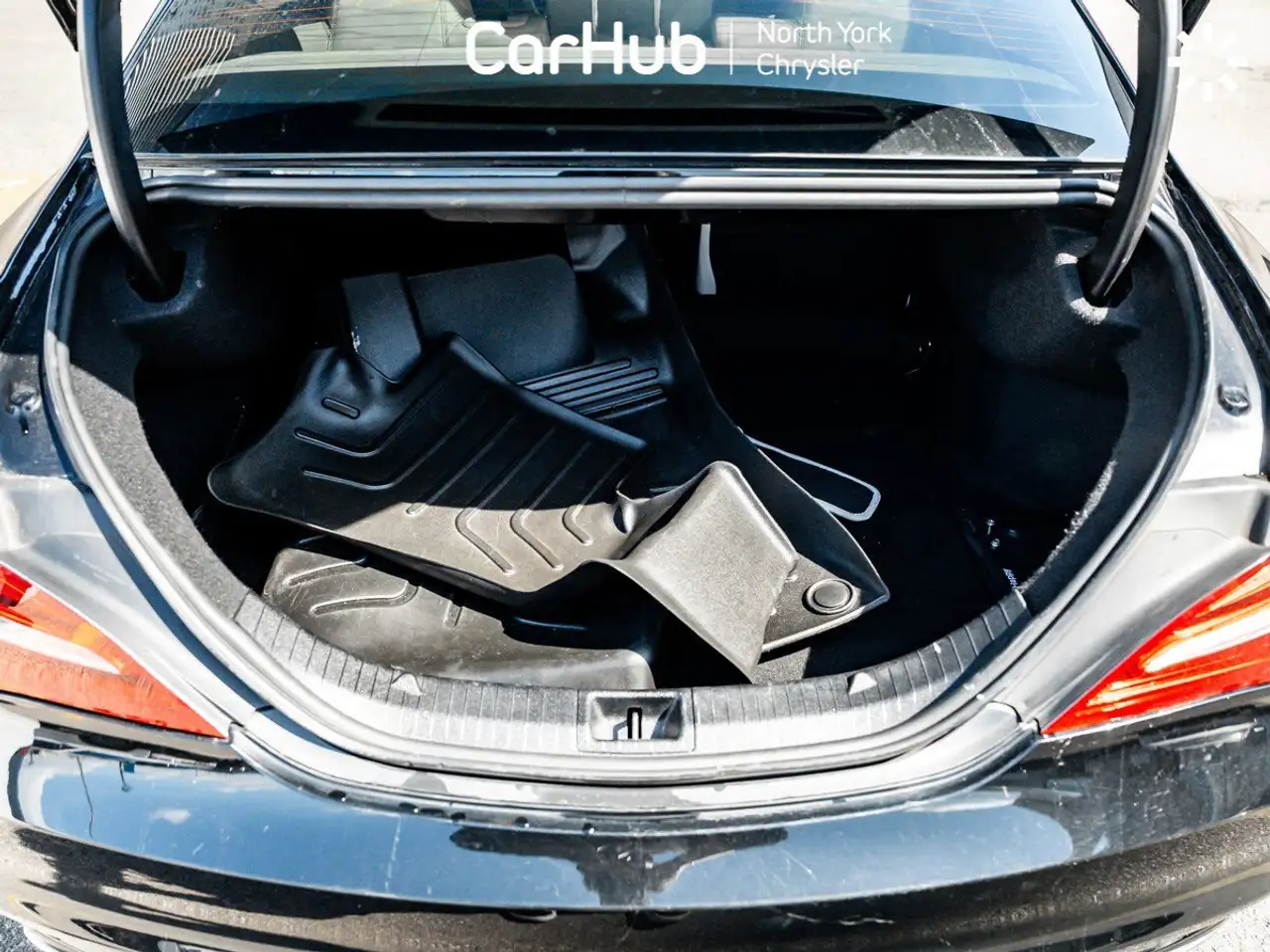 Mercedes-Benz CLA снимка Mercedes-Benz CLA