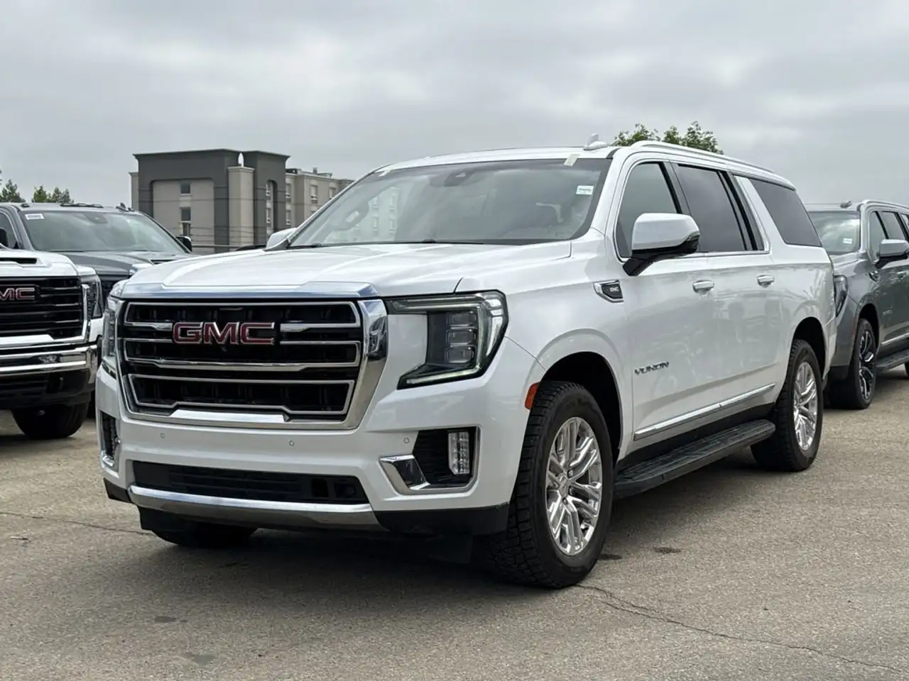 GMC Yukon снимка GMC Yukon