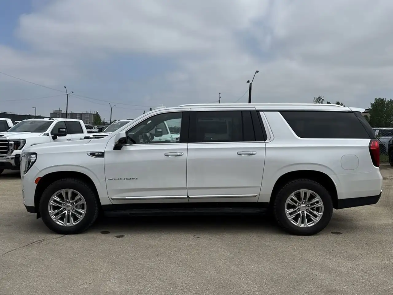 GMC Yukon снимка GMC Yukon