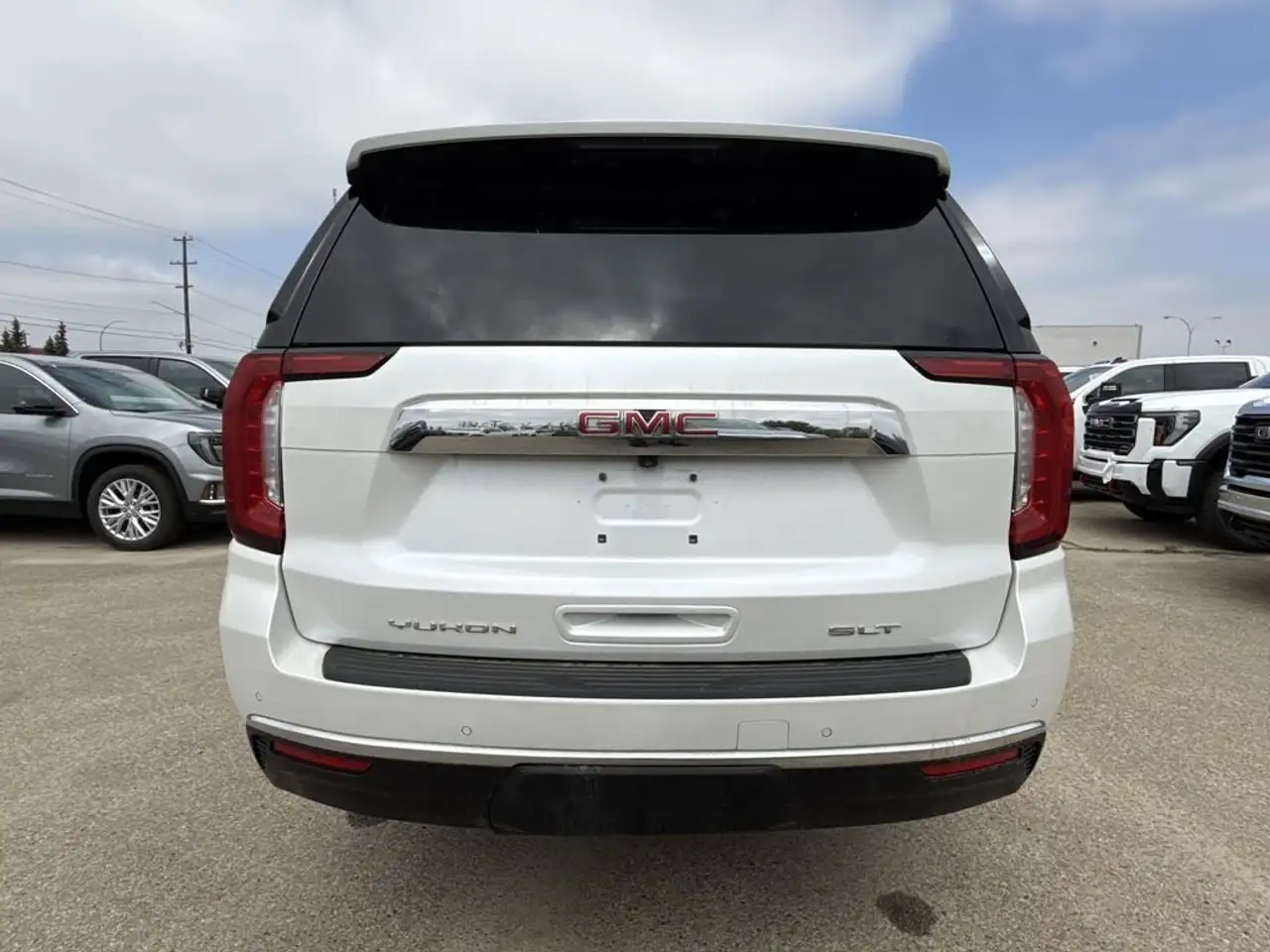 GMC Yukon снимка GMC Yukon