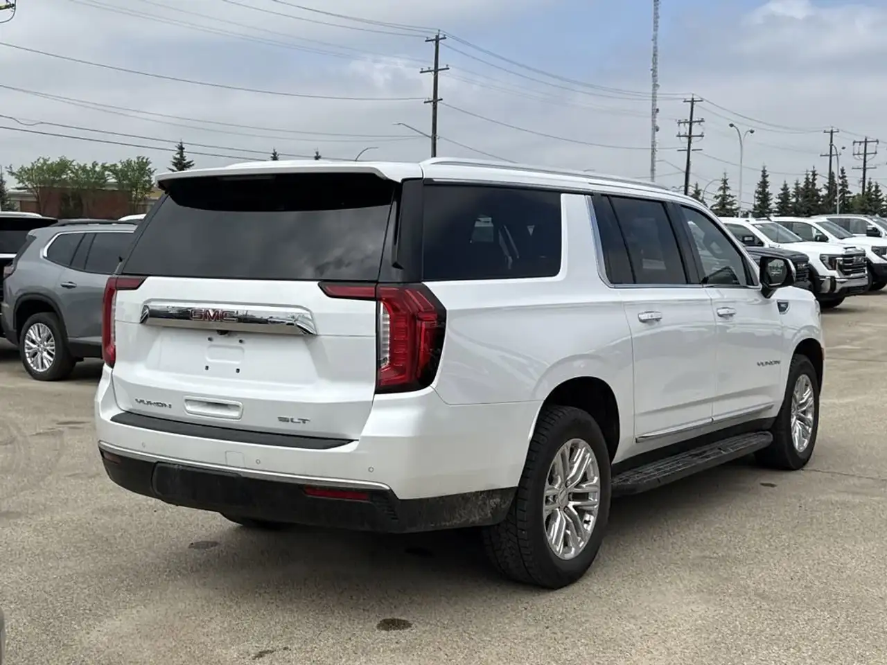 GMC Yukon снимка GMC Yukon