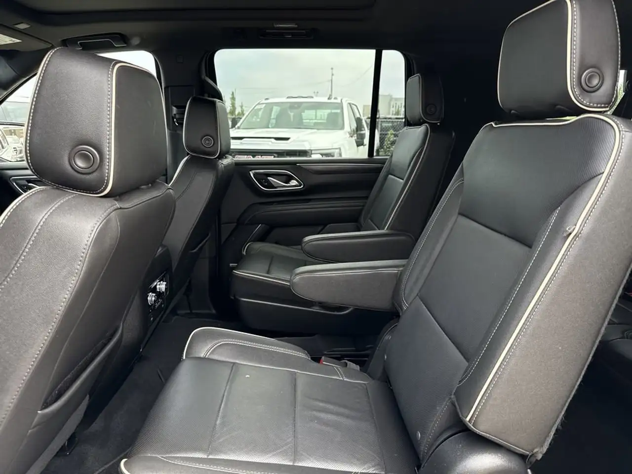 GMC Yukon снимка GMC Yukon