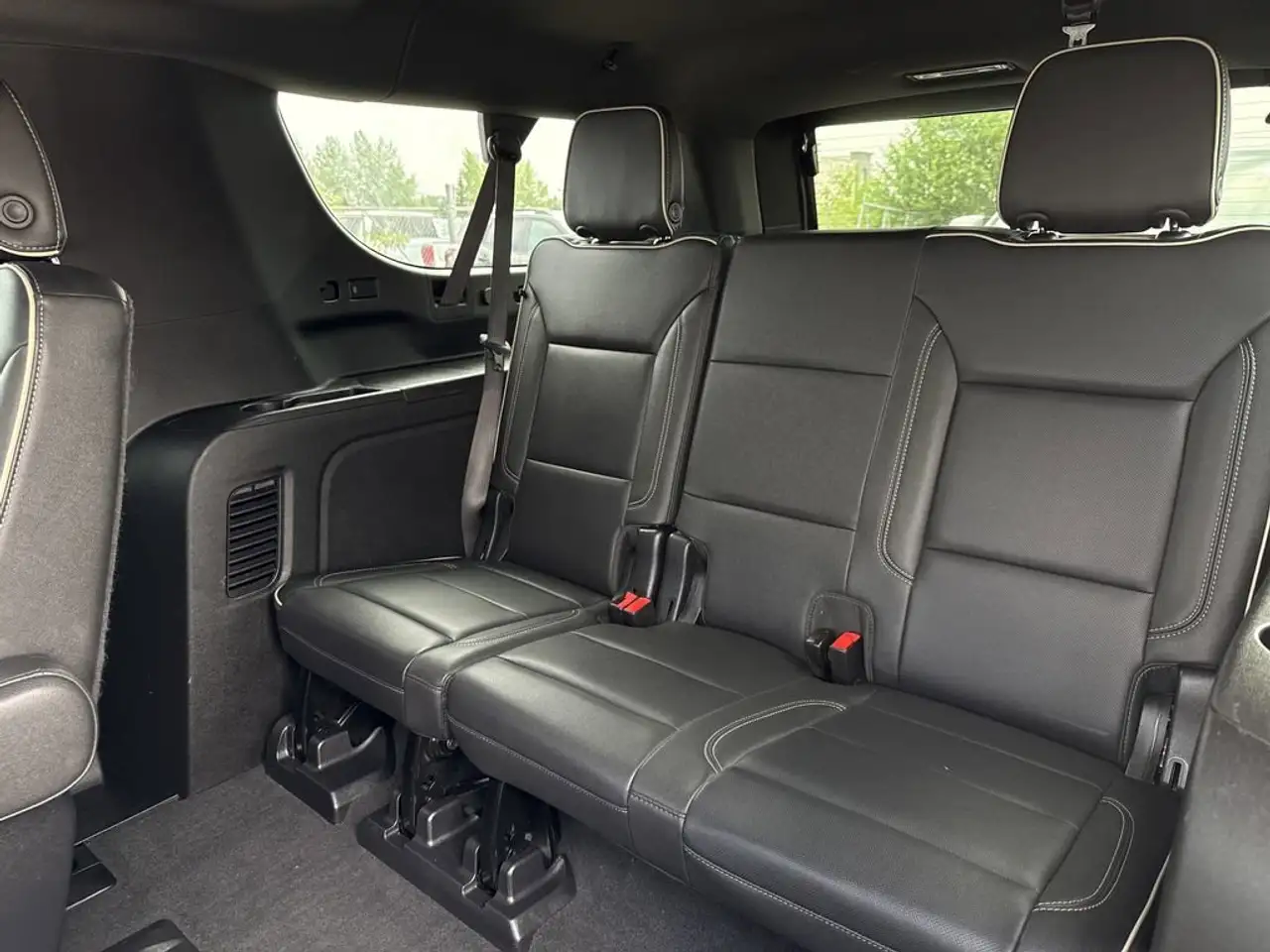 GMC Yukon снимка GMC Yukon