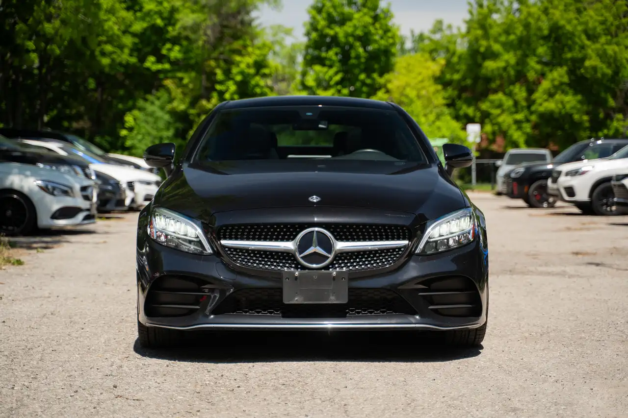 Mercedes-Benz C-Class снимка Mercedes-Benz C-Class