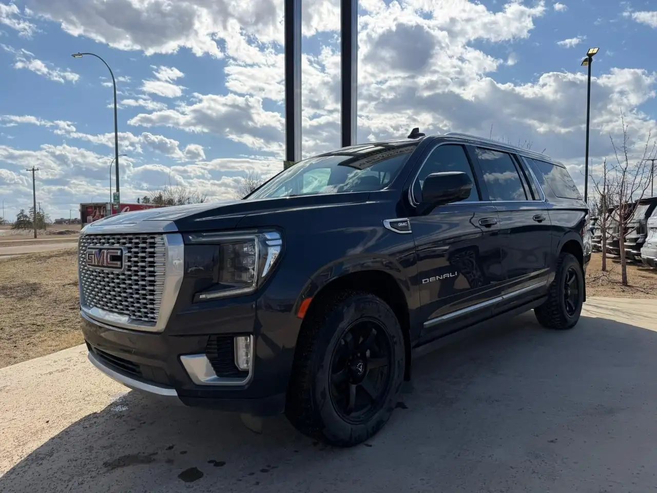 GMC Yukon снимка GMC Yukon