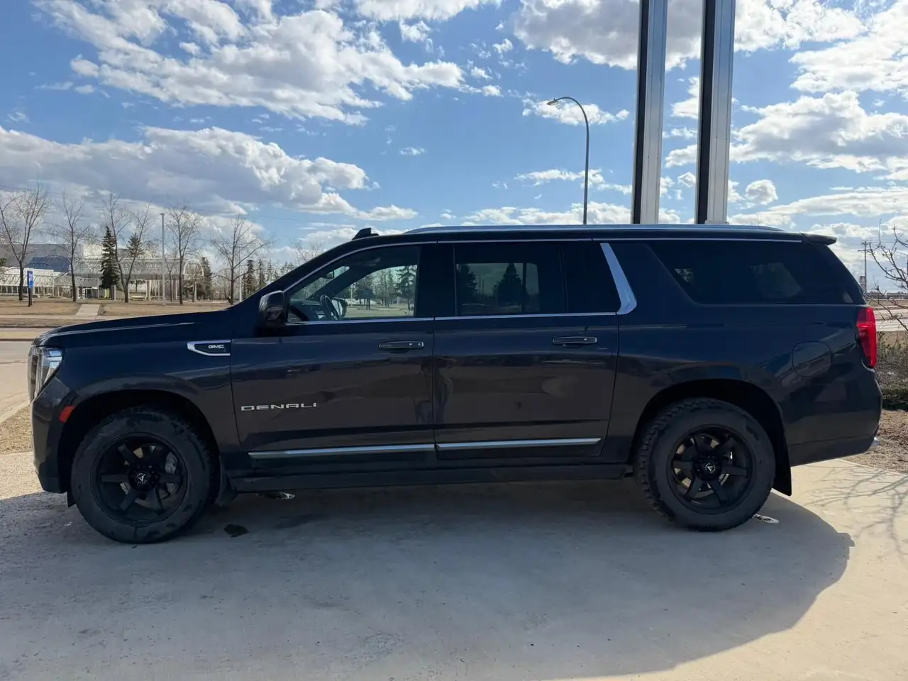 GMC Yukon снимка GMC Yukon
