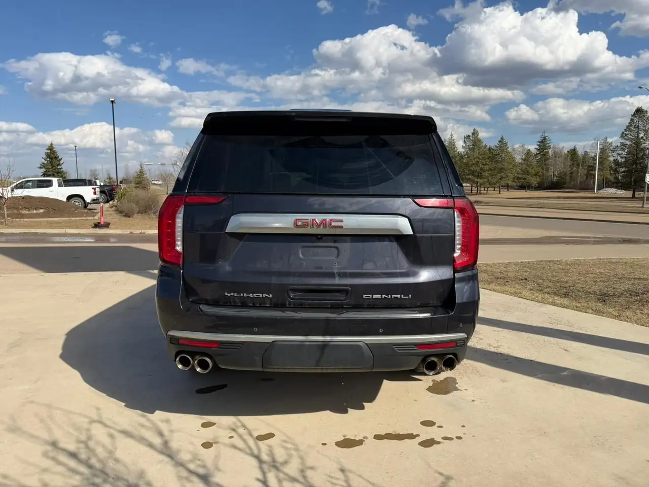 GMC Yukon снимка GMC Yukon