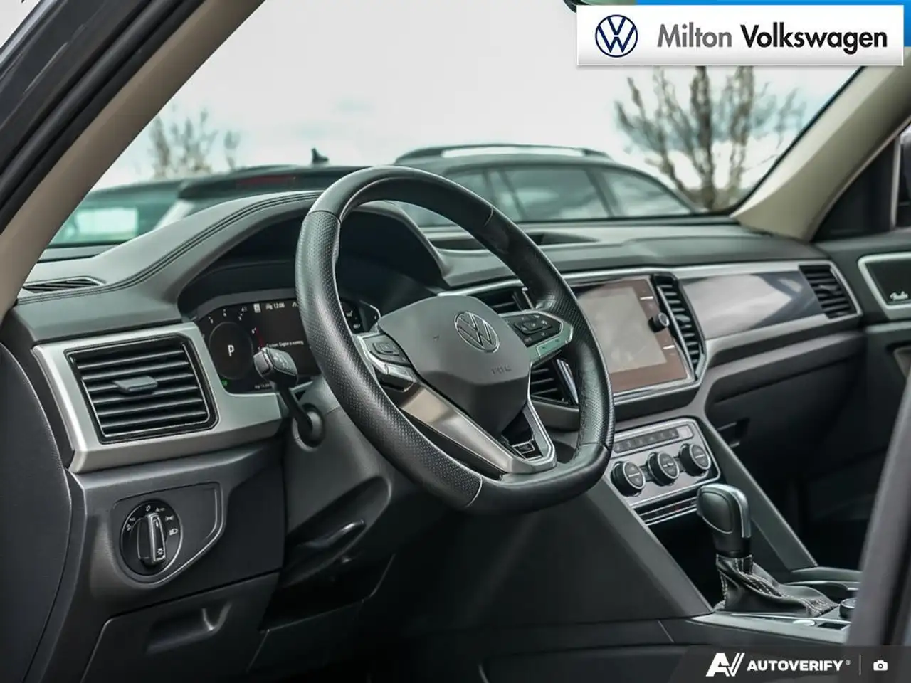 Volkswagen Atlas снимка Volkswagen Atlas