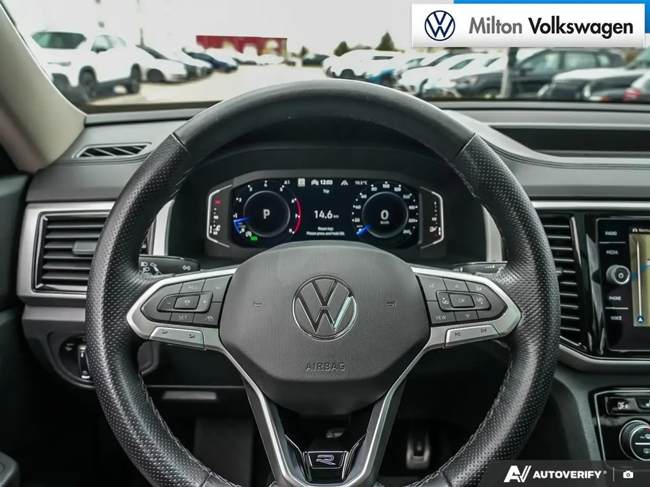 Volkswagen Atlas снимка Volkswagen Atlas
